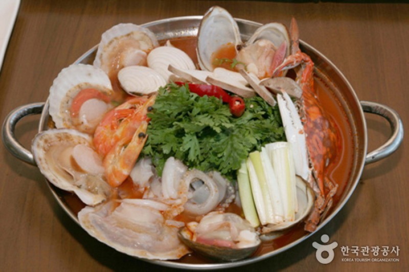 日出峰生鱼片店