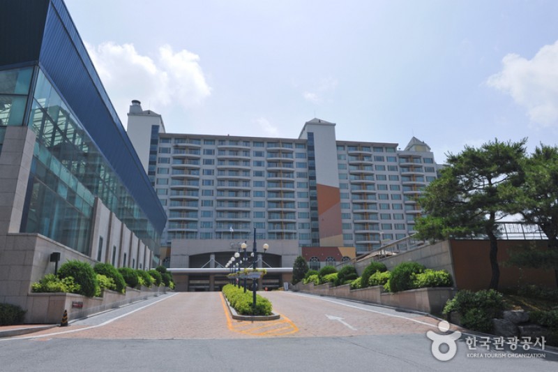 现代成宇度假村