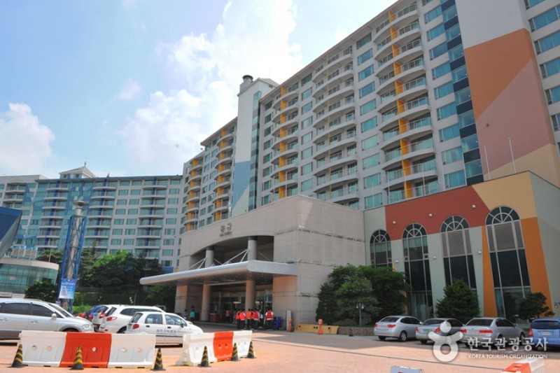 现代成宇度假村