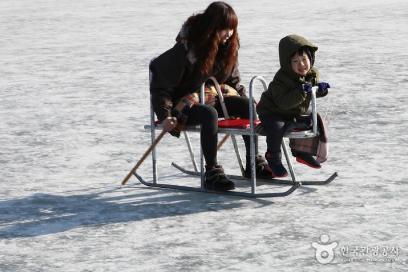 麟蹄冰鱼庆典(인제빙어축제)