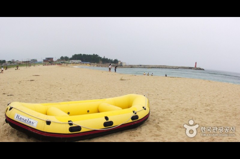 烽燧台海边