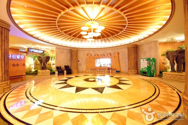 大明度假村 边山水上乐园