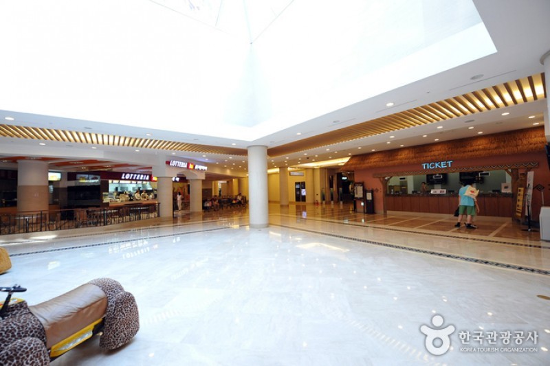 大明度假村 边山水上乐园