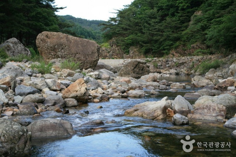云日岩半日岩溪谷 (3/4)