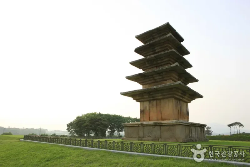 益山王宫里五层石塔익산 왕궁리 오층석탑 (5/7)