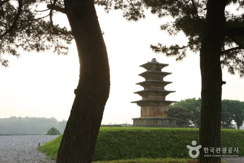 益山王宫里五层石塔익산 왕궁리 오층석탑 (7/7)