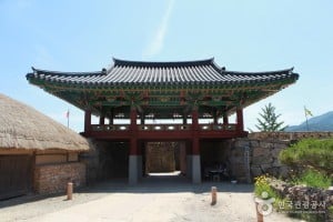 乐安邑城民俗村