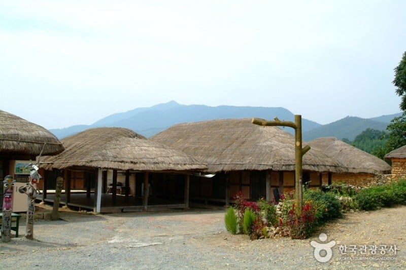 乐安邑城民俗村