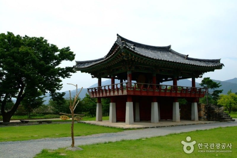 乐安邑城民俗村
