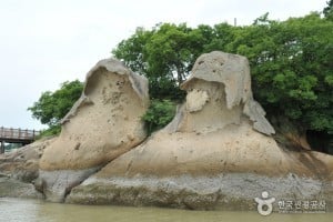 木浦纱笠岩