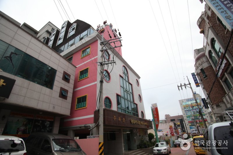 米兰汽车旅馆[优秀住宿设施] 