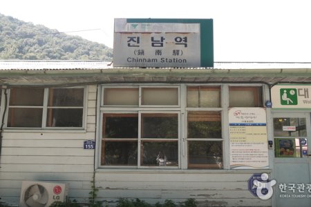 闻庆铁路自行车