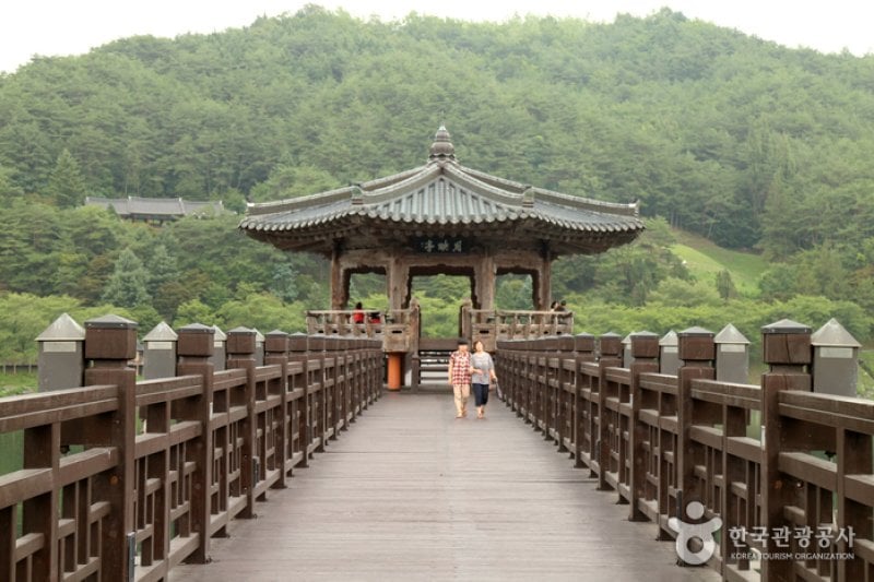 月映桥（월영교）