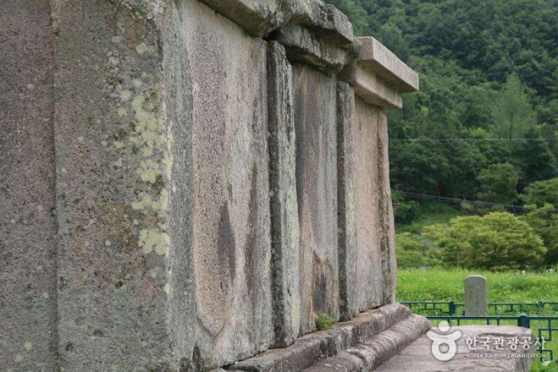 庆州感恩寺址 (19/25)