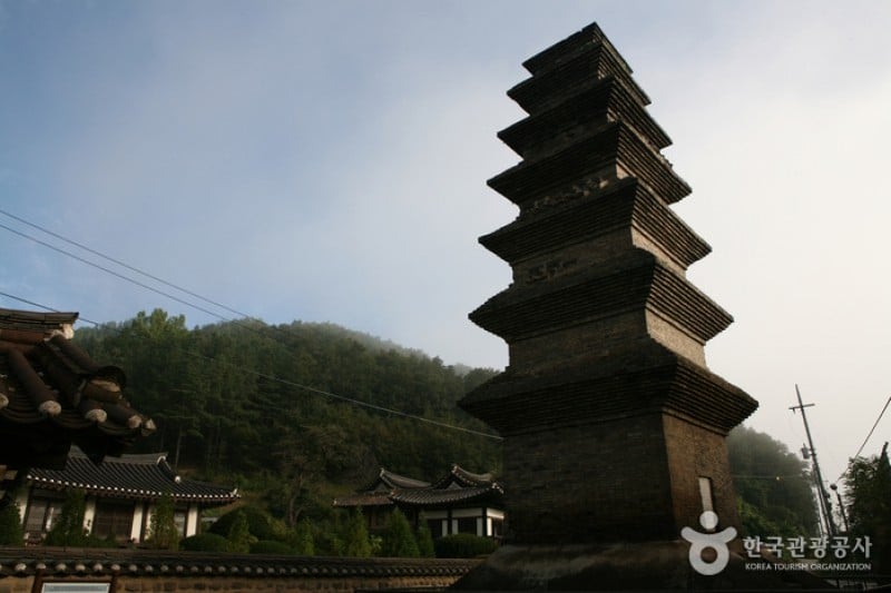安东法兴寺七层砖塔