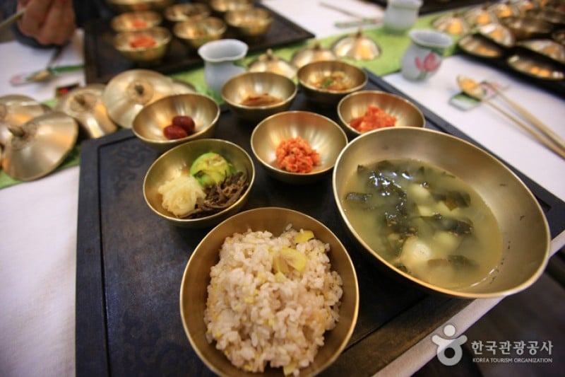 韩国历史文化饮食学校 罗膳斋한국역사문화음식학교 라선재