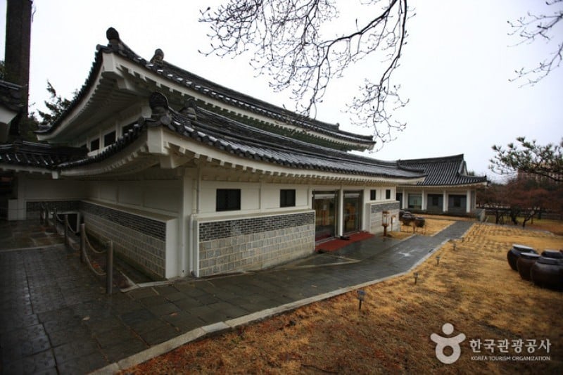 韩国历史文化饮食学校 罗膳斋한국역사문화음식학교 라선재