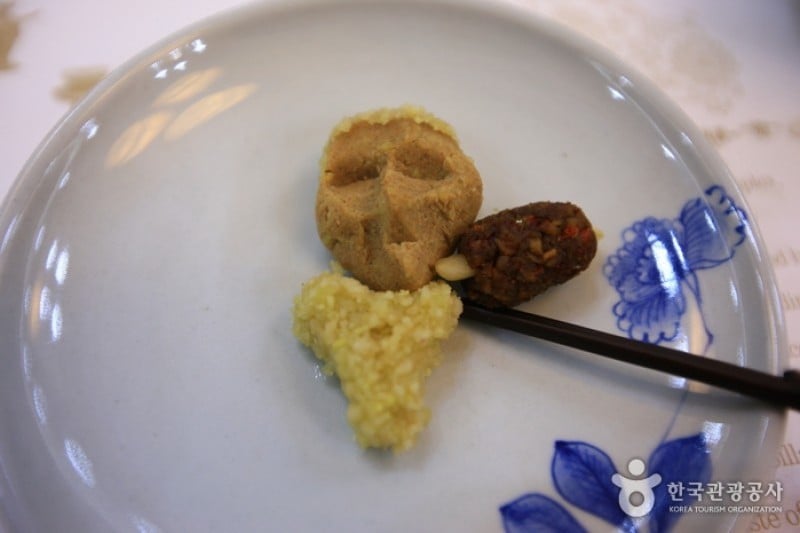 韩国历史文化饮食学校 罗膳斋한국역사문화음식학교 라선재