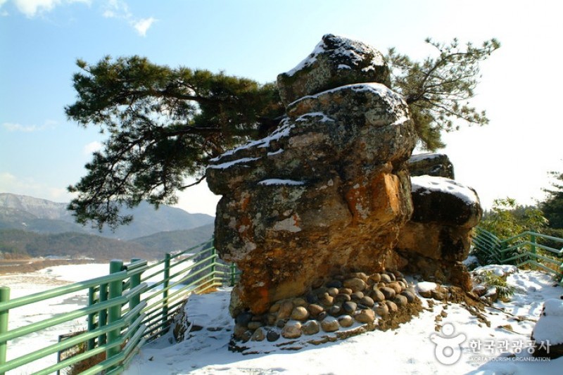 洛东江擎天台 (1/7)