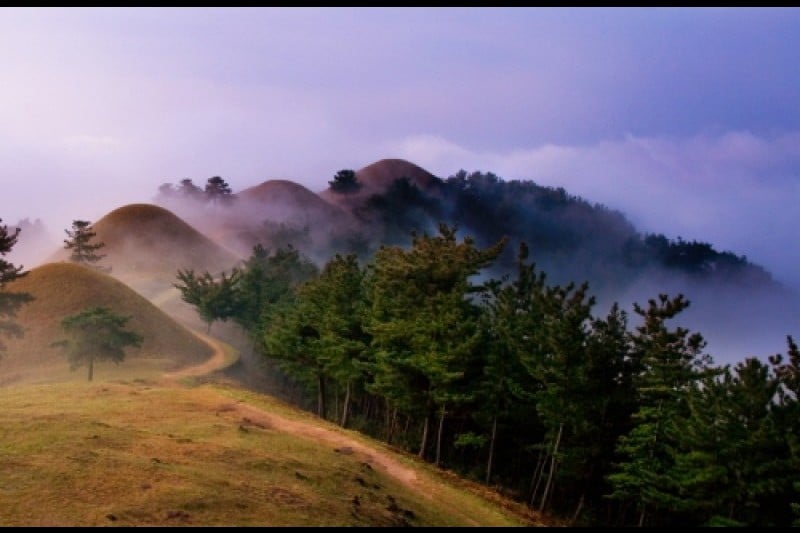高灵池山洞古坟群