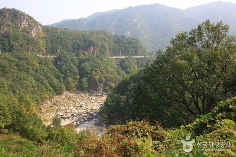 佛影寺溪谷
