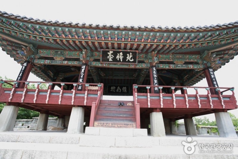 晋州城