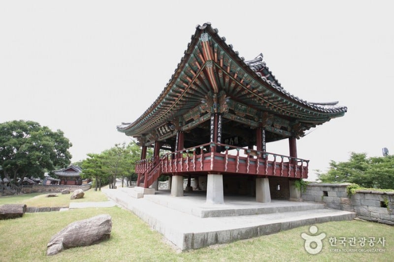 晋州城