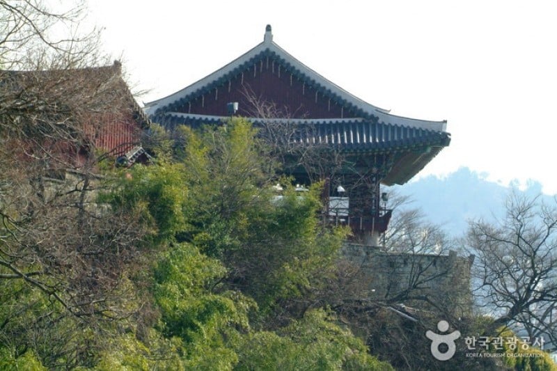 晋州城