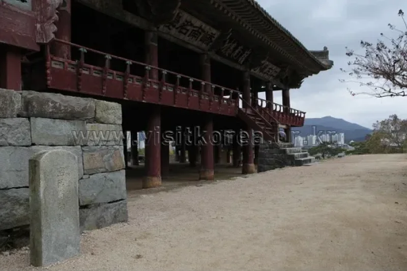 密阳岭南楼