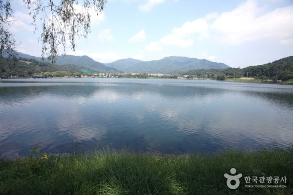 堤川义林池和堤林