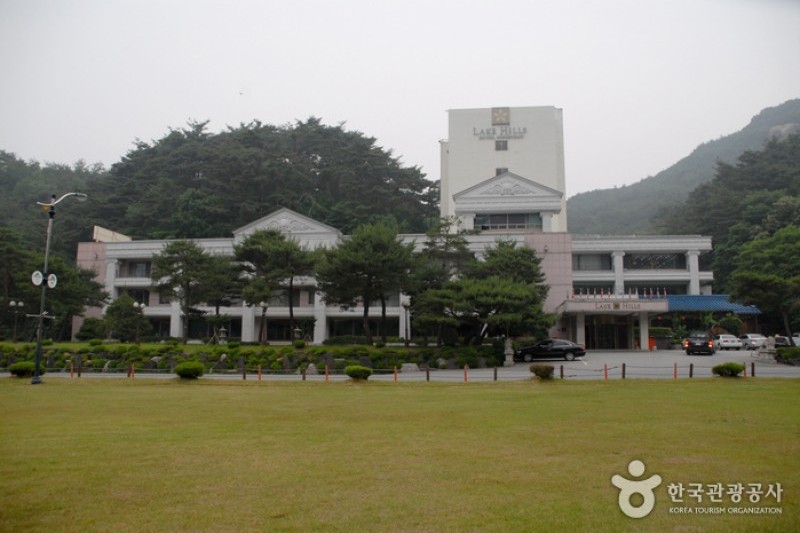 俗离山山水酒店