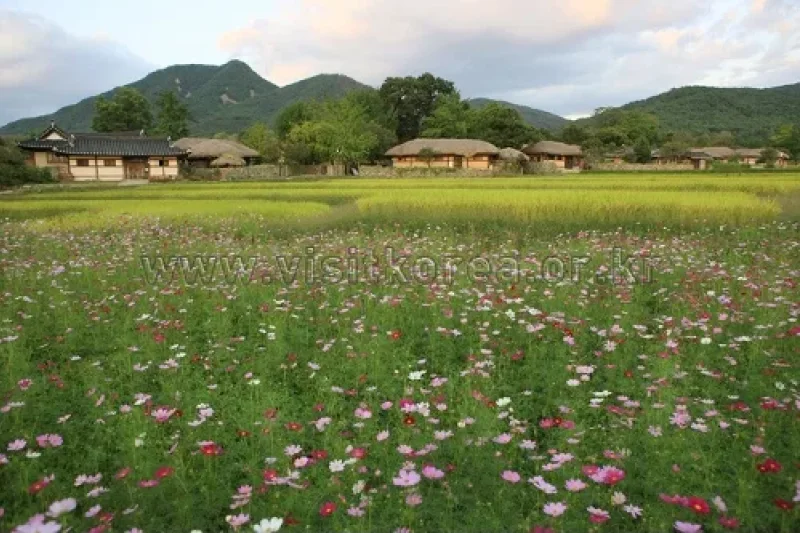 外岩里民俗村