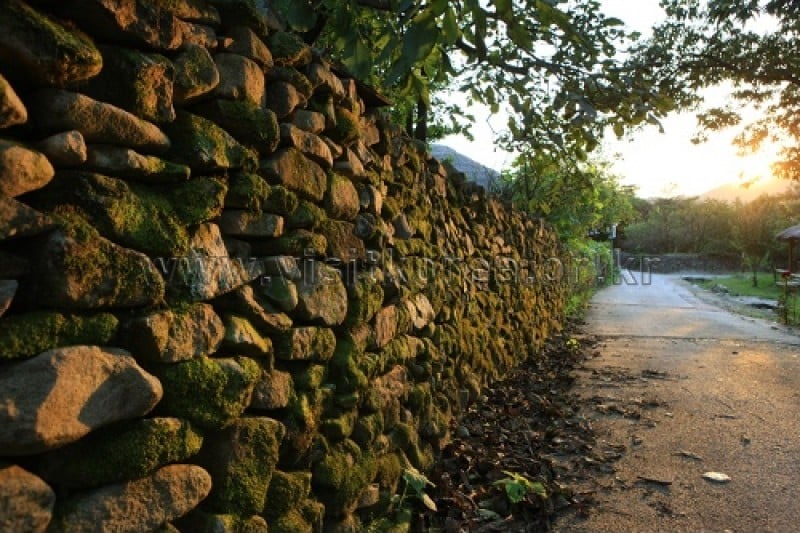 外岩里民俗村