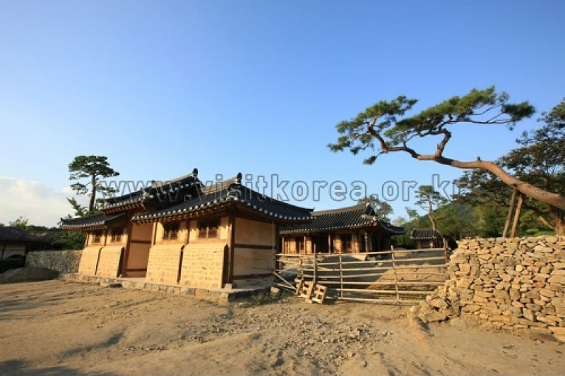 外岩里民俗村
