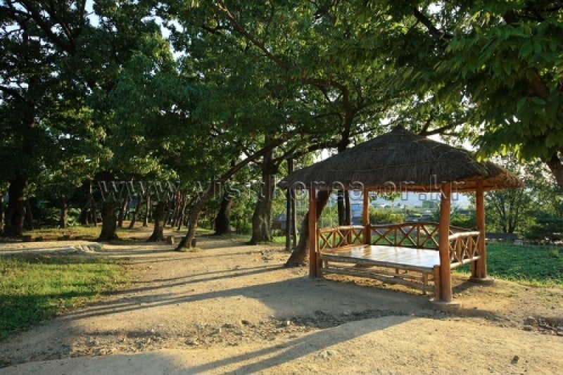 外岩里民俗村