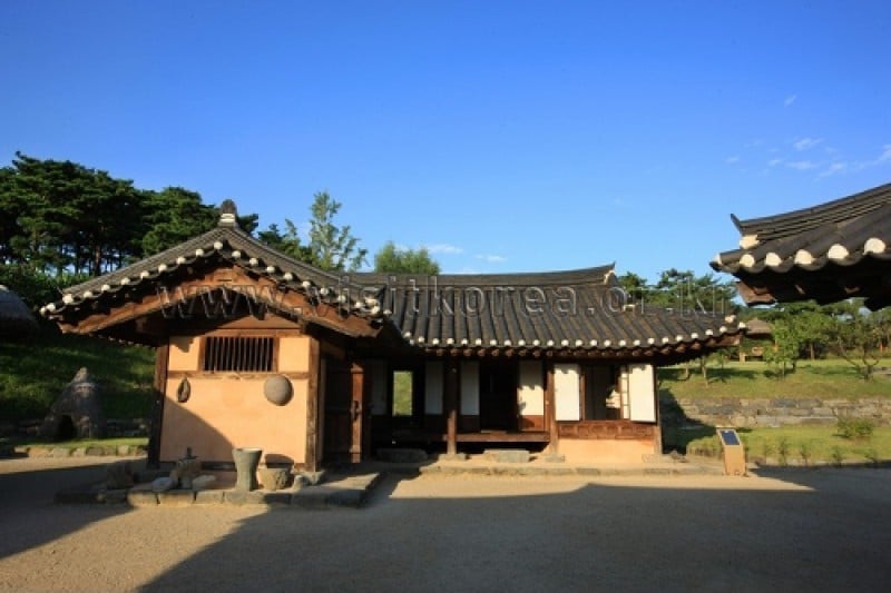 外岩里民俗村