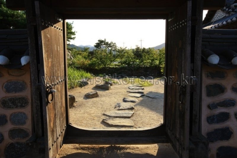 外岩里民俗村