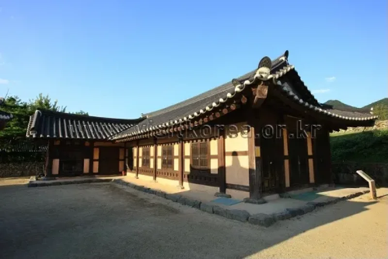 外岩里民俗村