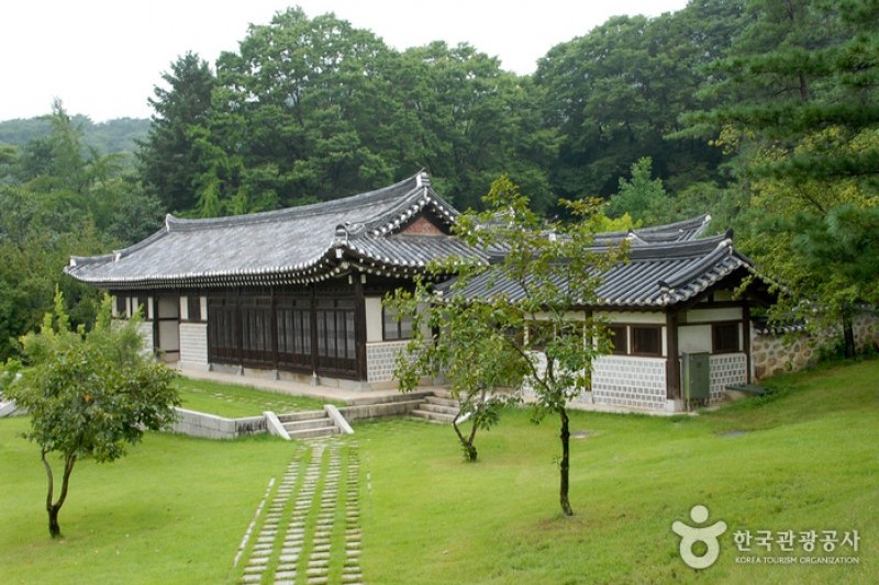 显忠祠