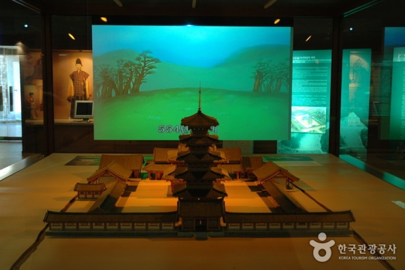 扶余陵山里古坟群[联合国教科文组织世界遗产]부여 능산리 고분군[유네스코 세계유산] (10/11)