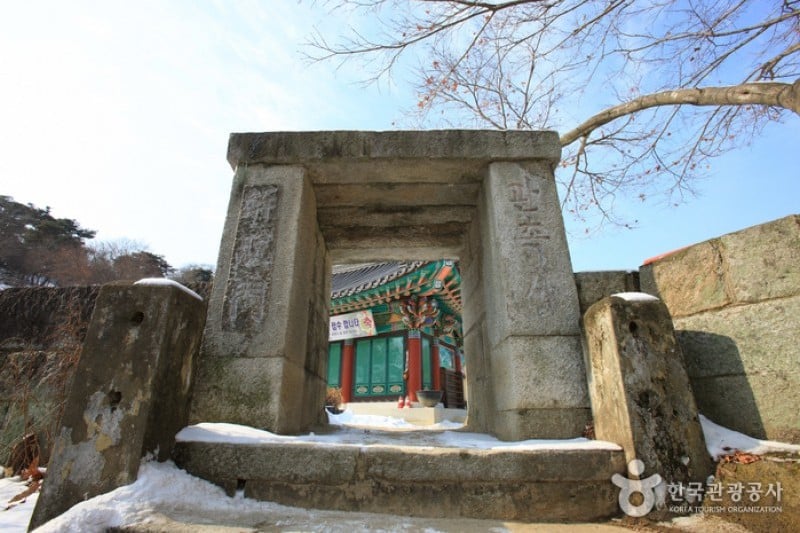 灌烛寺