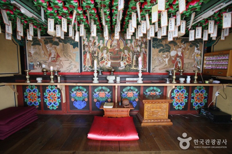 灌烛寺