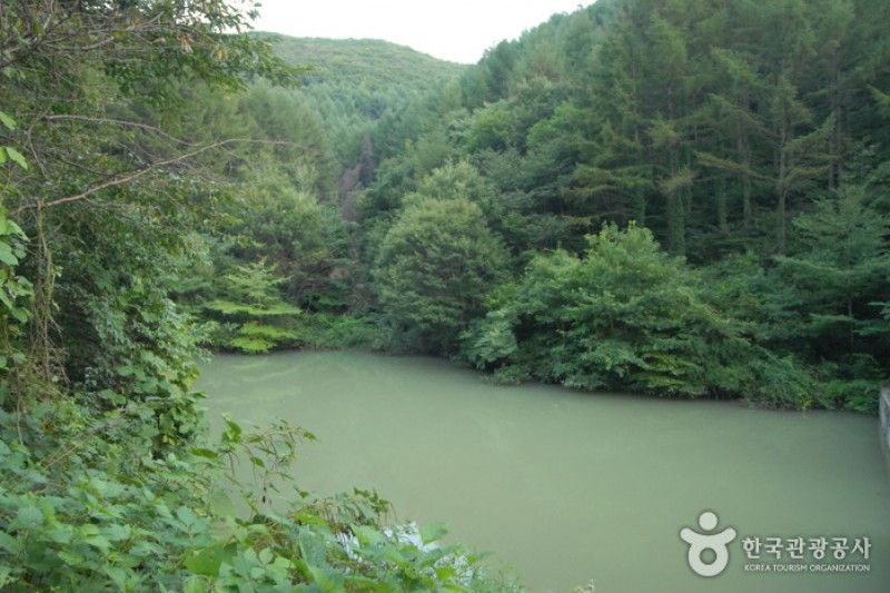 大芚山自然休养林대둔산자연휴양림