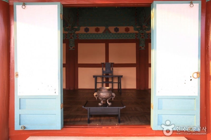阶伯将军遗址地