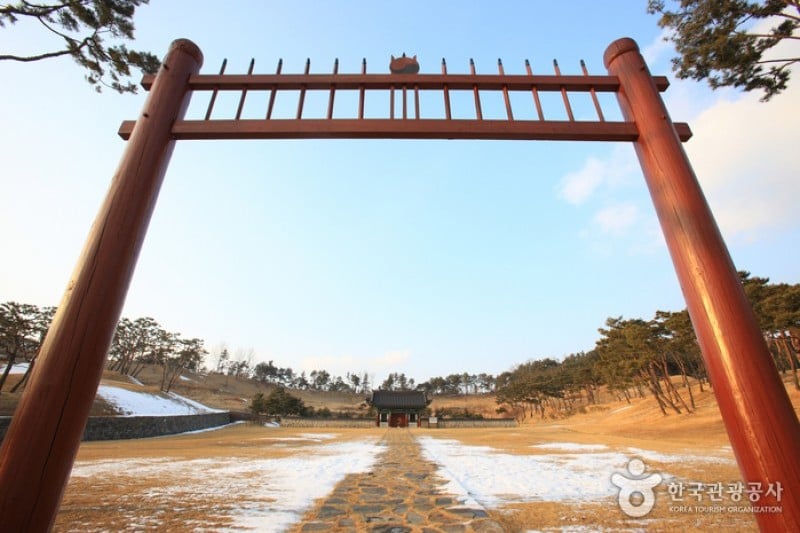 阶伯将军遗址地