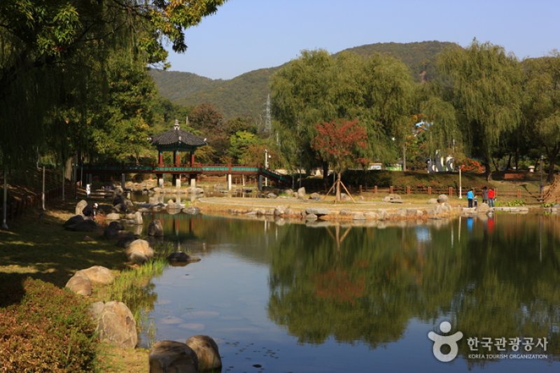 天安三岔口公园