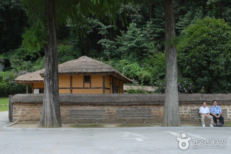 柳宽顺烈士遗跡(유관순 열사 유적지)
