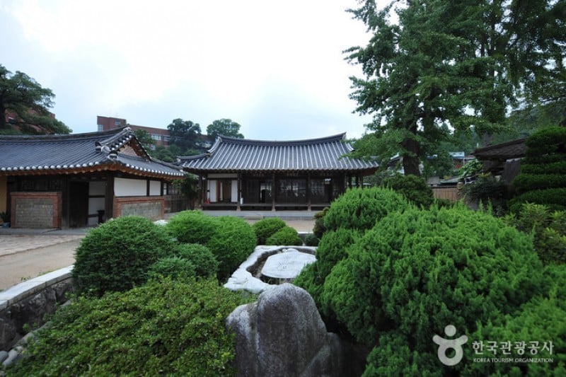 李章雨家屋