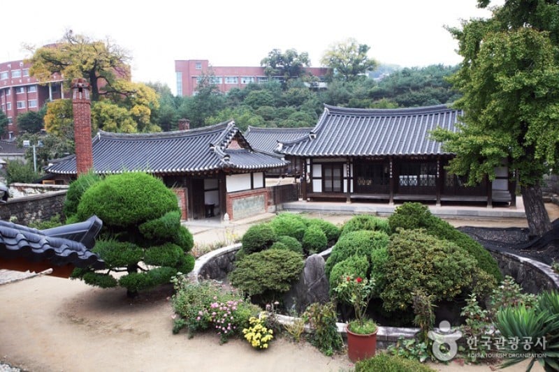 李章雨家屋