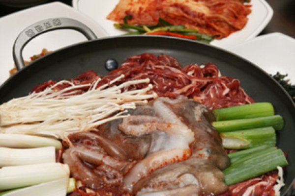 三熙烤肉章鱼(삼희불낙)